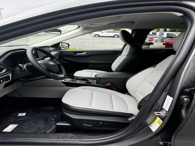 new 2025 Ford Escape PHEV car, priced at $32,000