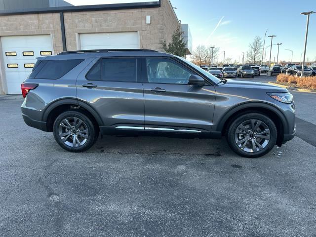 new 2025 Ford Explorer car, priced at $45,000