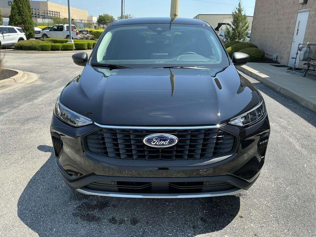 new 2025 Ford Escape car, priced at $27,250