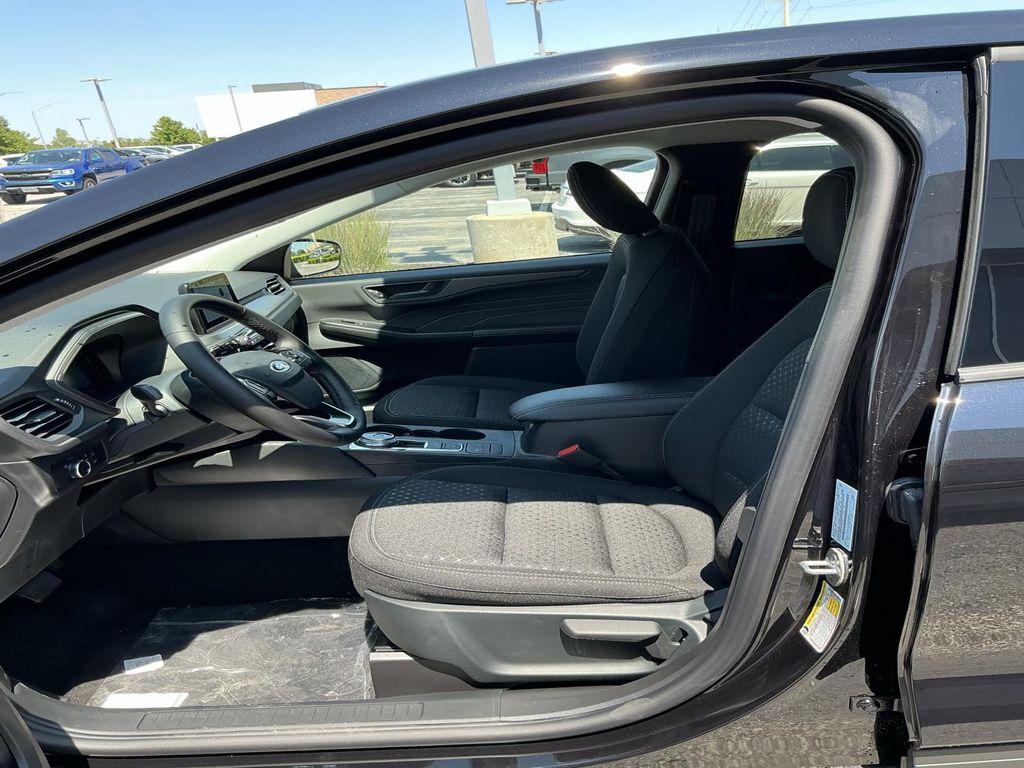 new 2025 Ford Escape car, priced at $27,250