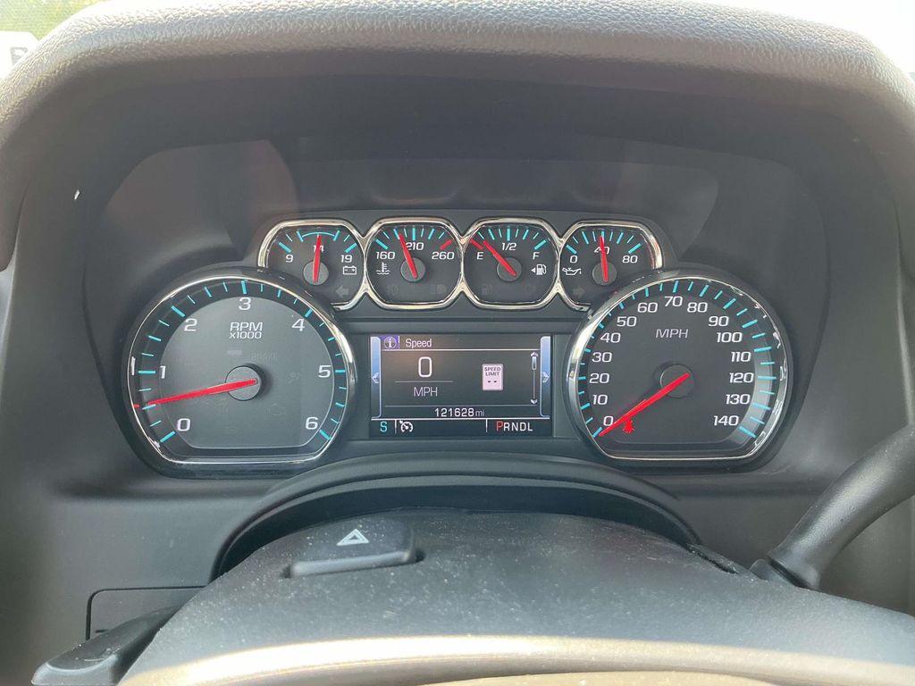 used 2018 Chevrolet Suburban car, priced at $25,000