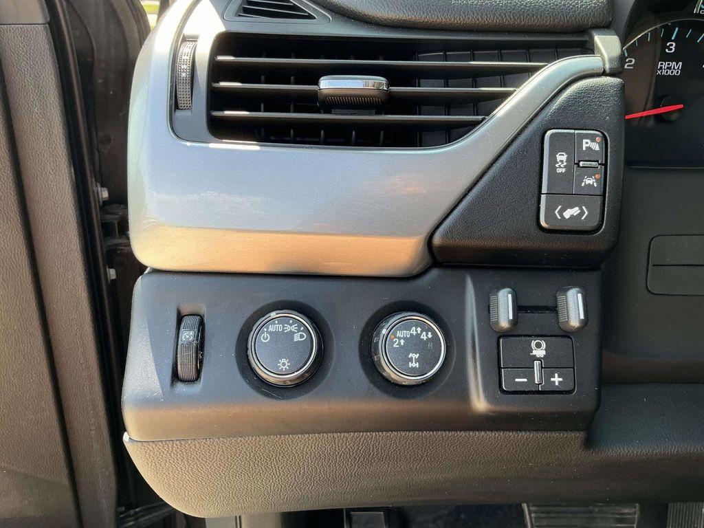 used 2018 Chevrolet Suburban car, priced at $25,000