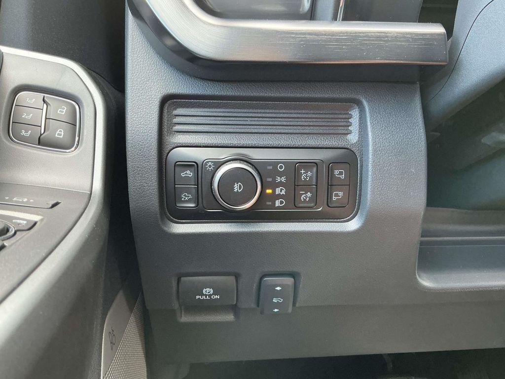 new 2025 Ford F-250 car, priced at $73,500