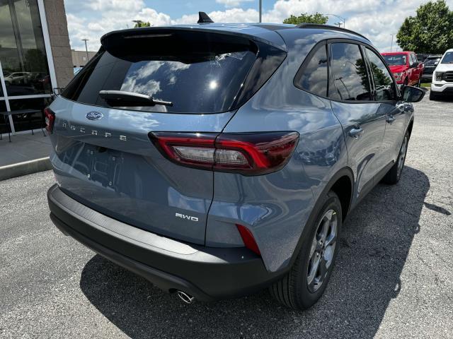 new 2025 Ford Escape car, priced at $31,500