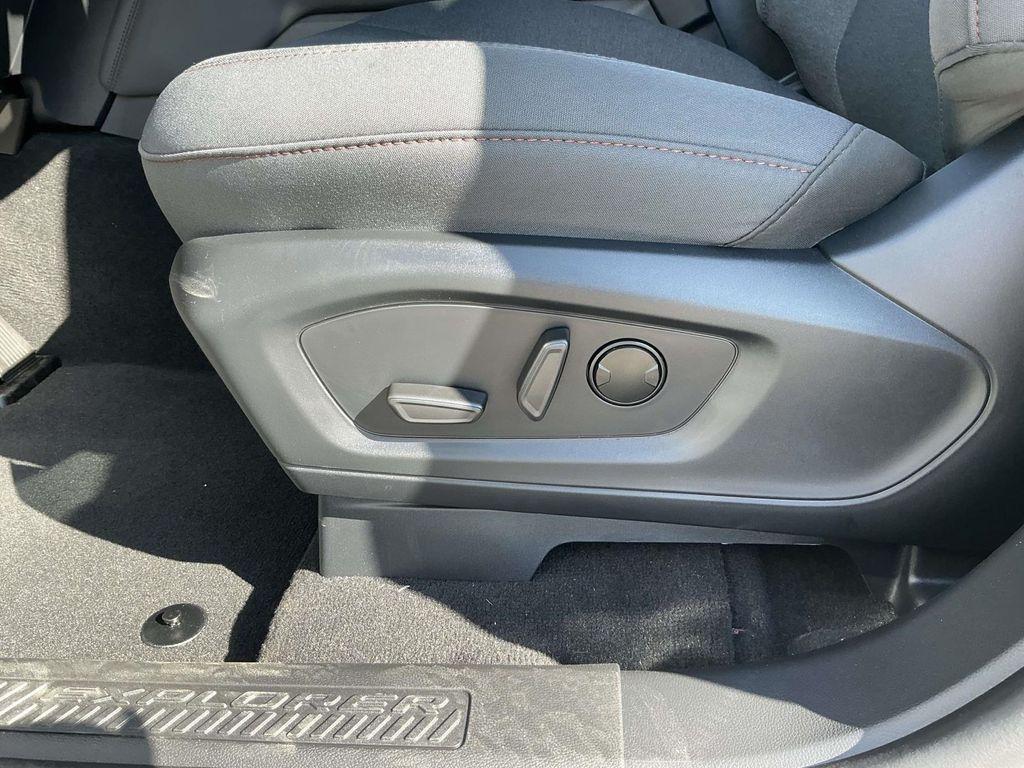 new 2025 Ford Explorer car, priced at $41,000