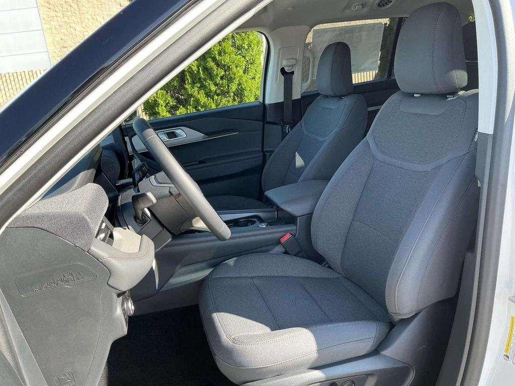 new 2025 Ford Explorer car, priced at $41,000