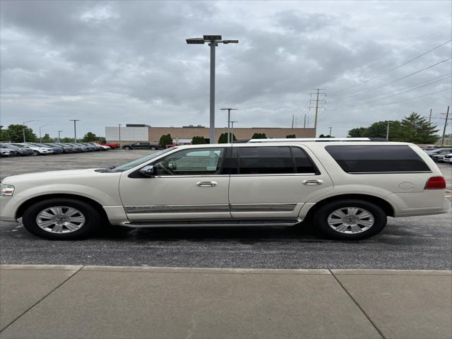used 2007 Lincoln Navigator car, priced at $7,000