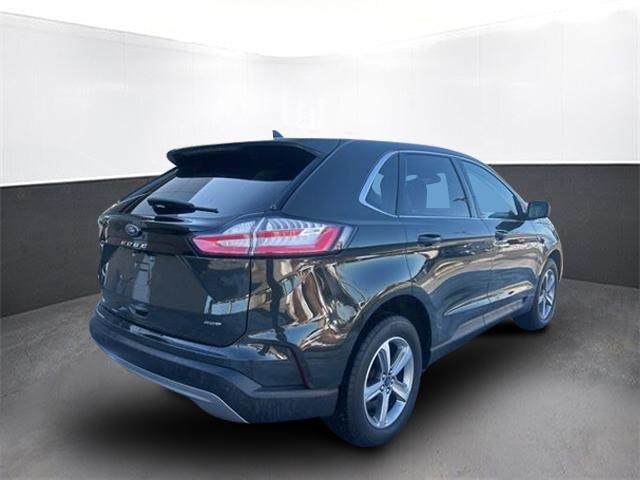 used 2022 Ford Edge car, priced at $25,000