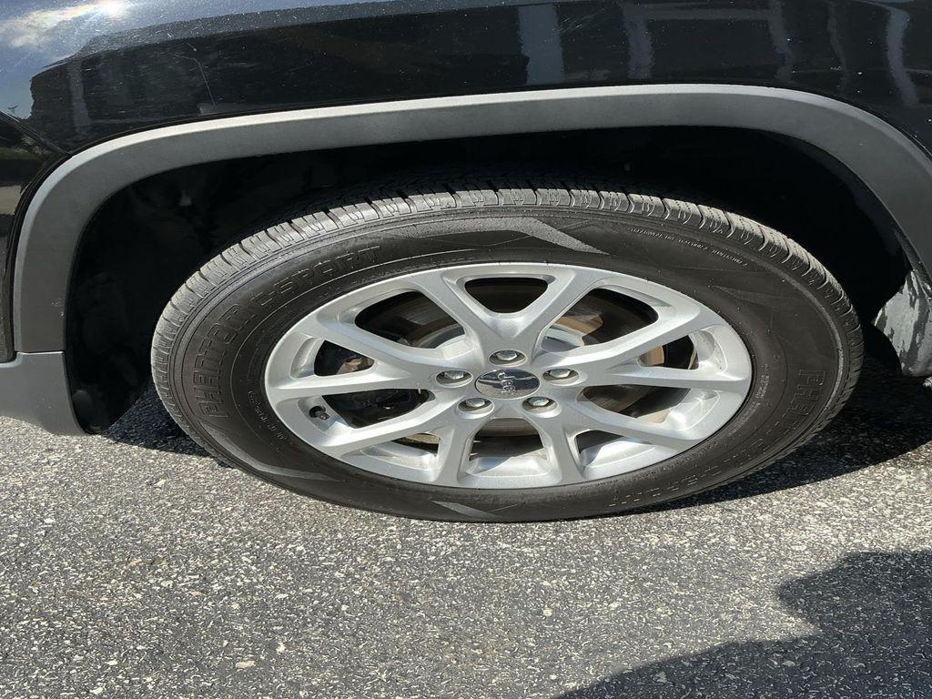 used 2018 Jeep Cherokee car, priced at $9,500