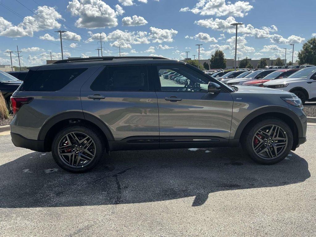 new 2025 Ford Explorer car, priced at $49,500