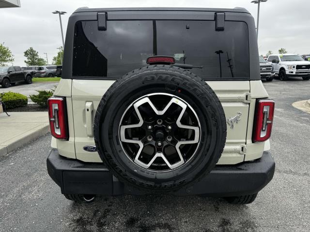 new 2025 Ford Bronco car, priced at $47,682