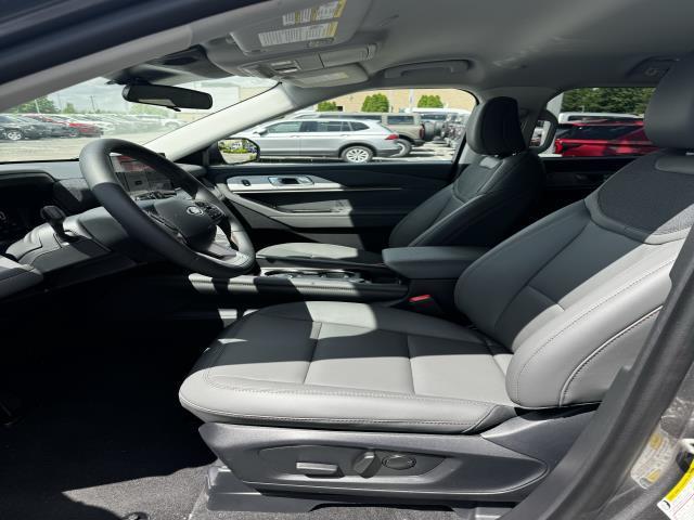 new 2025 Ford Explorer car, priced at $44,000