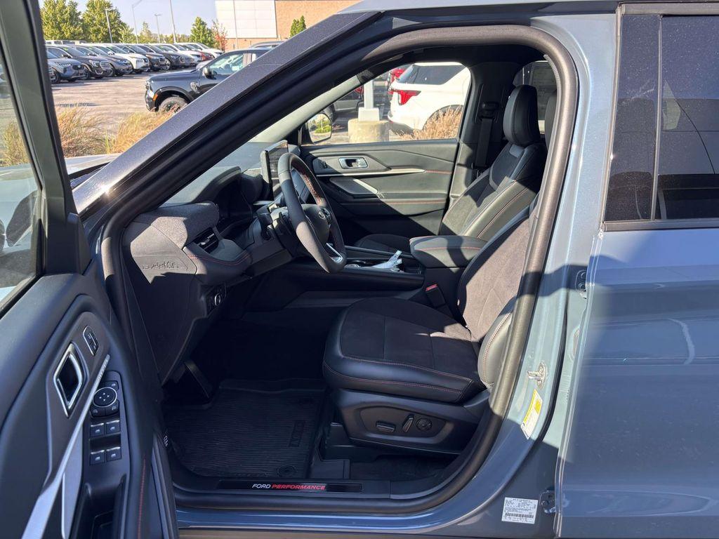 new 2025 Ford Explorer car, priced at $58,500