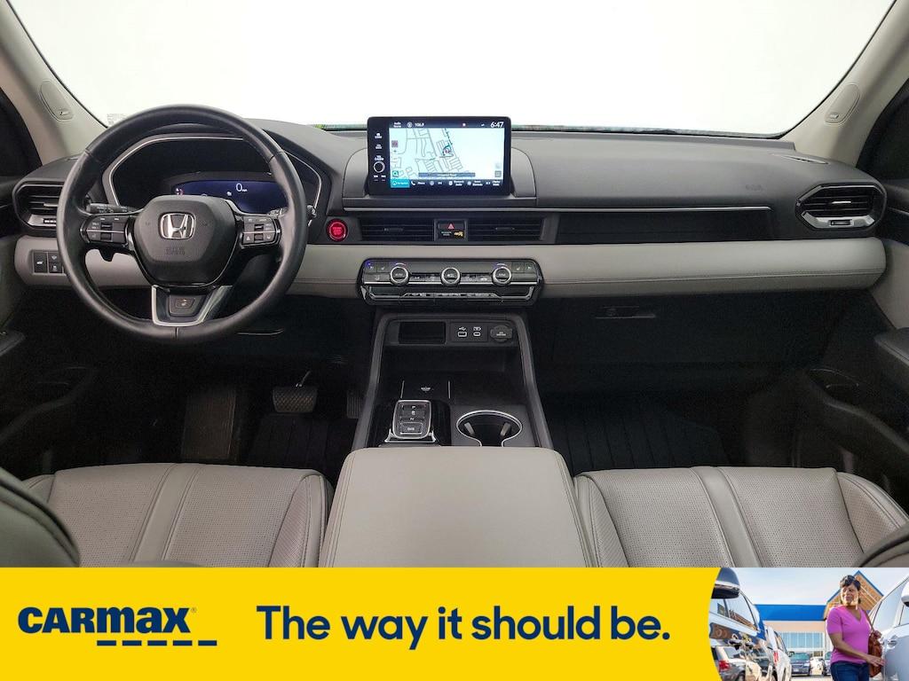 used 2023 Honda Pilot car, priced at $41,998