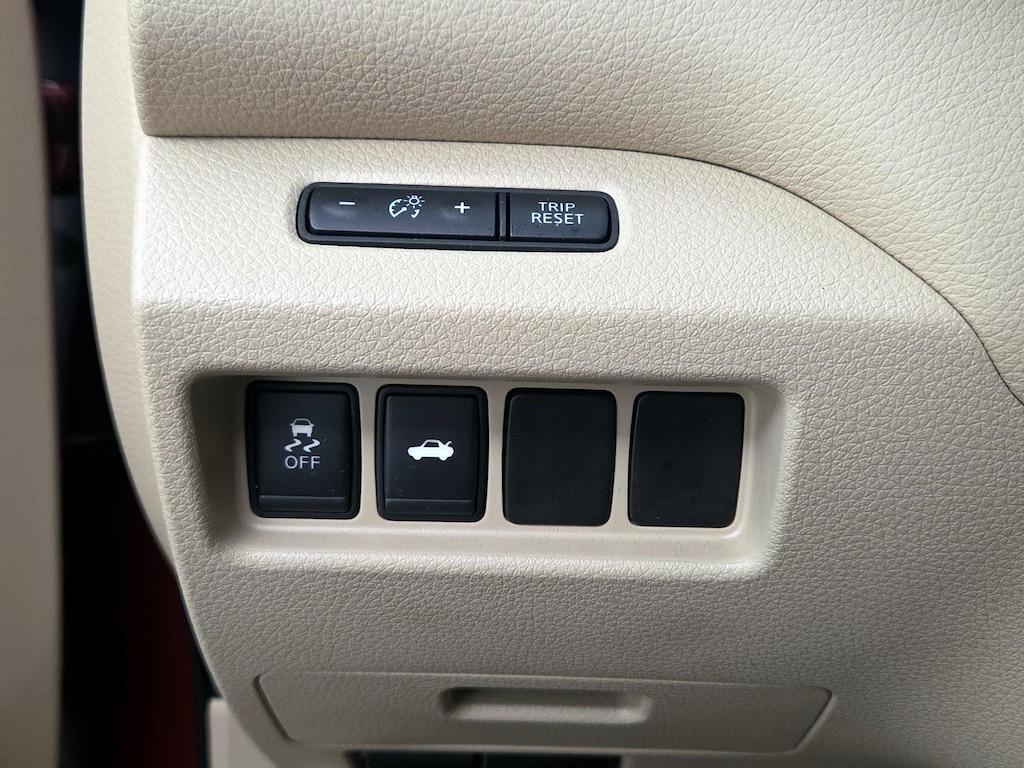 used 2014 Nissan Altima car, priced at $13,998