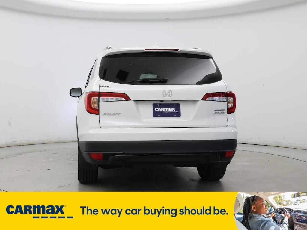 used 2022 Honda Pilot car, priced at $27,998