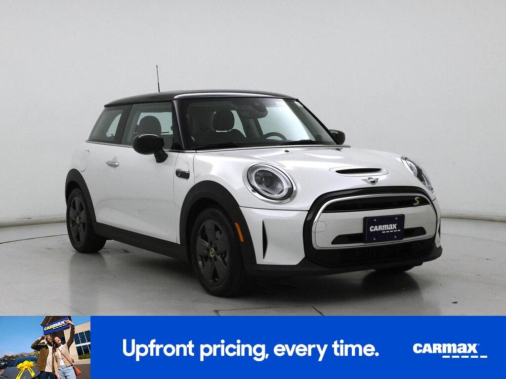 used 2024 MINI SE Hardtop car, priced at $24,998