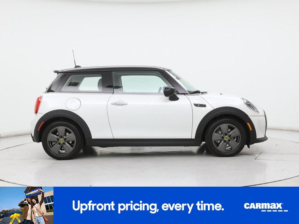 used 2024 MINI SE Hardtop car, priced at $24,998