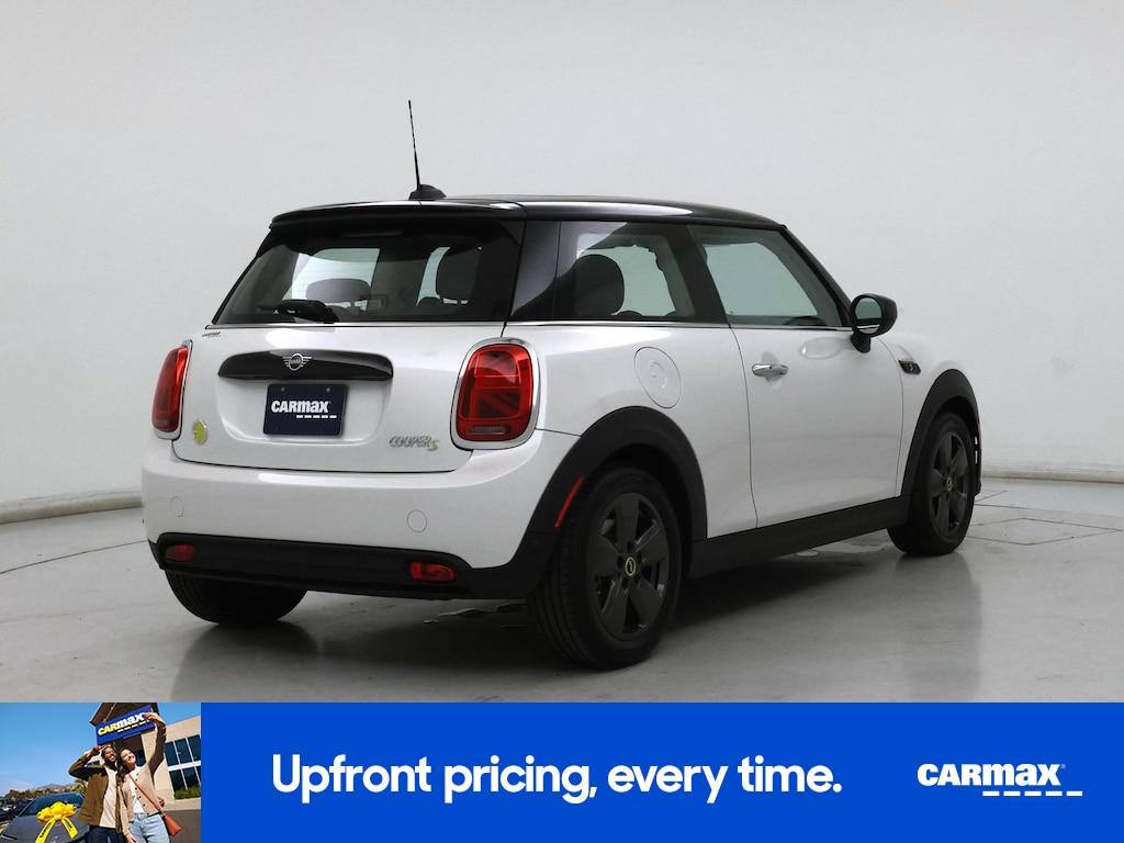 used 2024 MINI SE Hardtop car, priced at $24,998