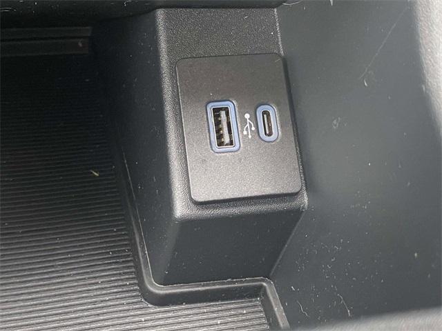 used 2024 Ford Edge car, priced at $26,998