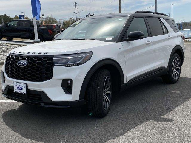 new 2025 Ford Explorer car, priced at $48,536