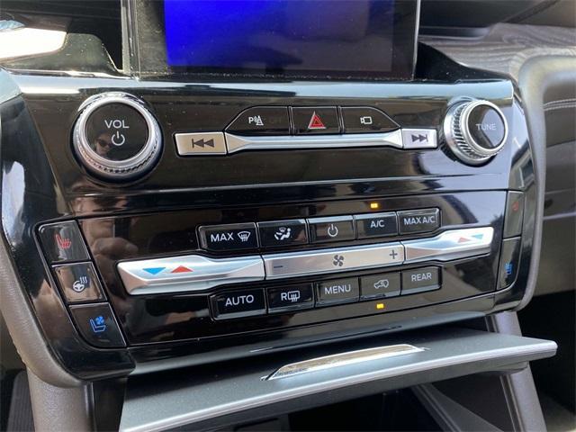 used 2023 Ford Explorer car, priced at $49,989