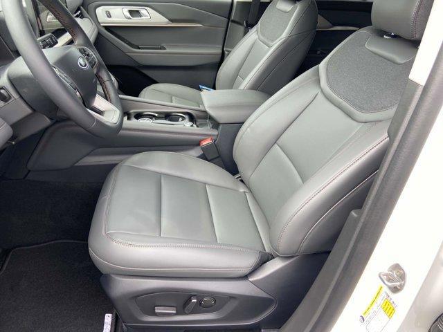 new 2025 Ford Explorer car, priced at $44,477
