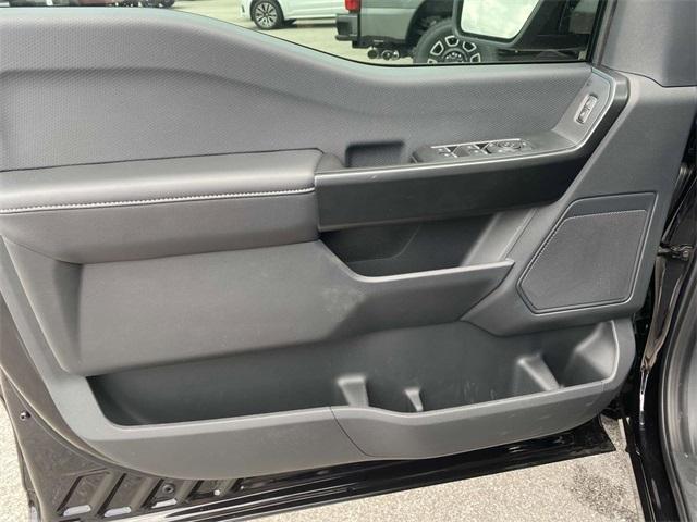 new 2025 Ford F-150 car, priced at $45,390