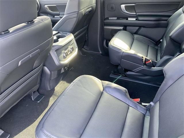 new 2025 Ford Expedition car, priced at $81,446