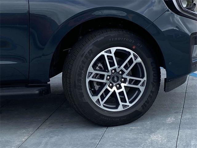 new 2025 Ford Expedition Max car, priced at $72,150