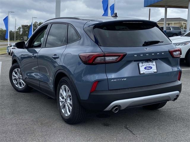 new 2025 Ford Escape car, priced at $32,020