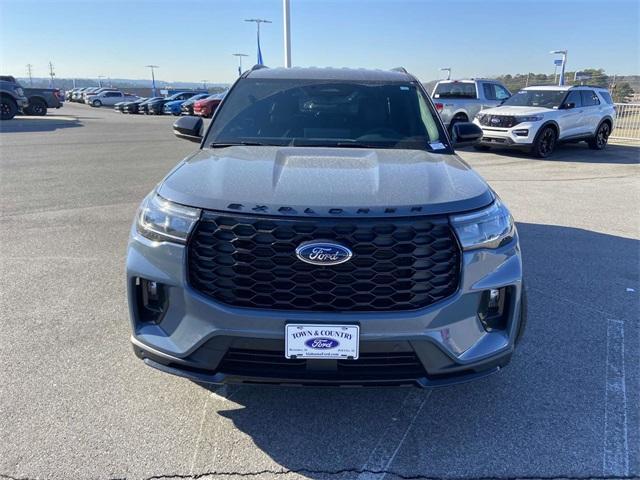 new 2025 Ford Explorer car, priced at $46,301