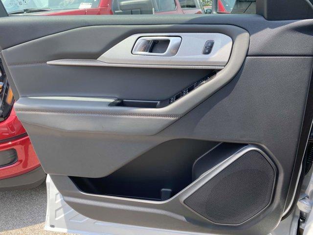 new 2025 Ford Explorer car, priced at $38,902