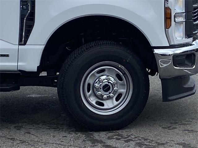 new 2025 Ford F-350 car, priced at $66,555
