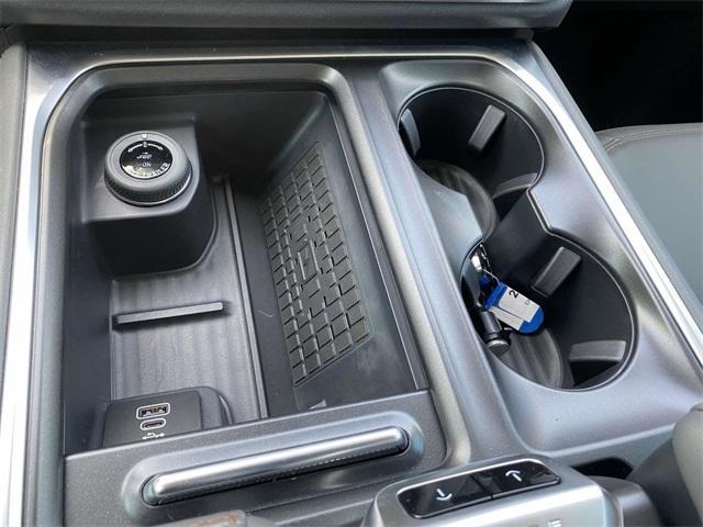 new 2025 Ford Expedition car, priced at $71,655