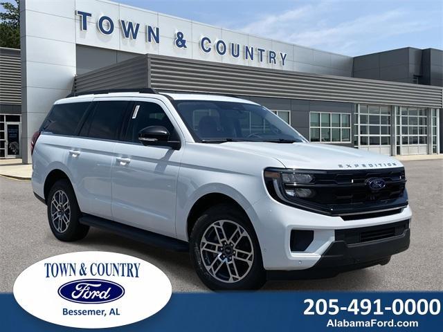 new 2025 Ford Expedition car, priced at $70,222