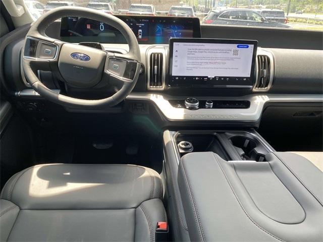 new 2025 Ford Expedition car, priced at $71,655