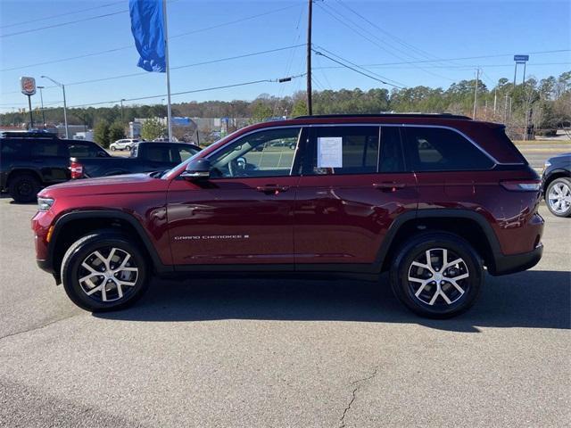 used 2024 Jeep Grand Cherokee car, priced at $38,990