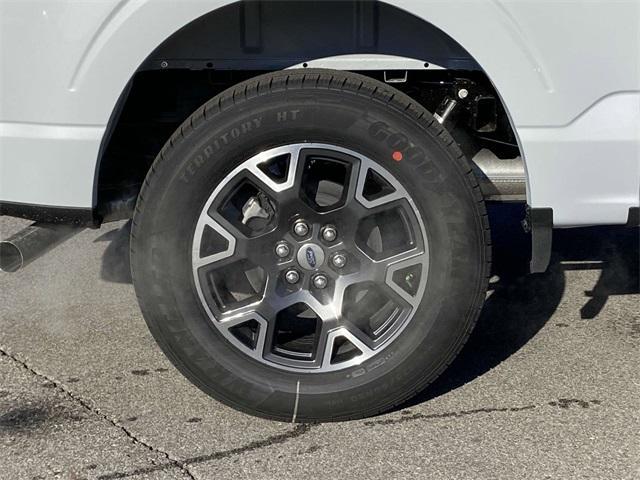 new 2025 Ford F-150 car, priced at $42,333