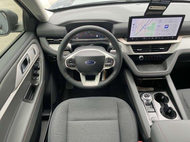 new 2025 Ford Explorer car, priced at $40,714
