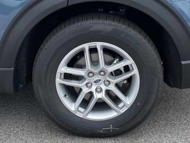 new 2025 Ford Explorer car, priced at $40,714