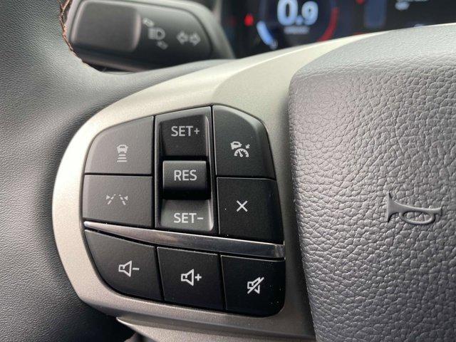 new 2025 Ford Explorer car, priced at $40,714