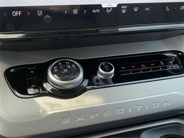 new 2025 Ford Expedition car, priced at $68,954