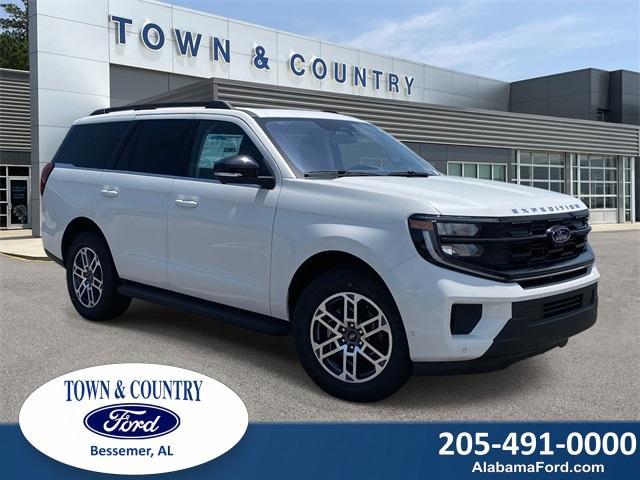 new 2025 Ford Expedition car, priced at $68,257