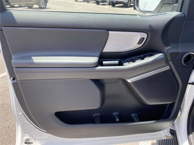 new 2025 Ford Expedition car, priced at $68,954