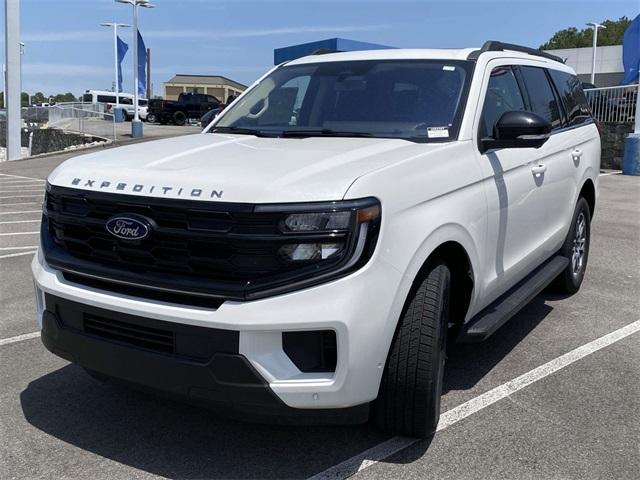new 2025 Ford Expedition car, priced at $68,954