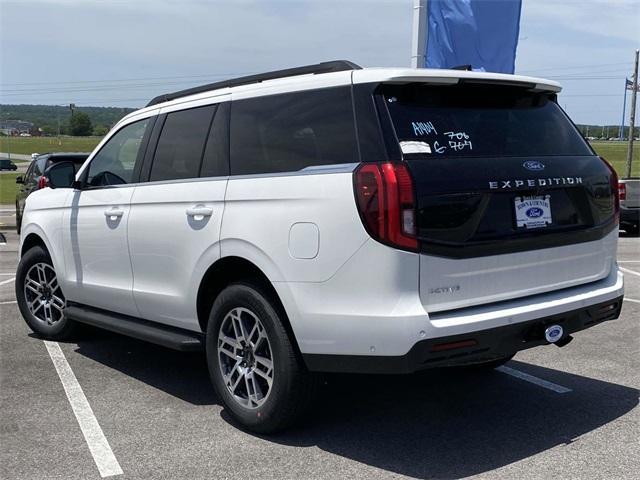 new 2025 Ford Expedition car, priced at $68,954