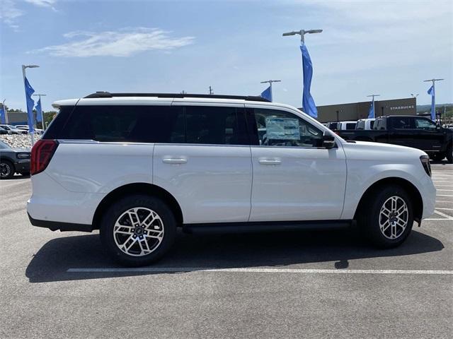 new 2025 Ford Expedition car, priced at $68,954