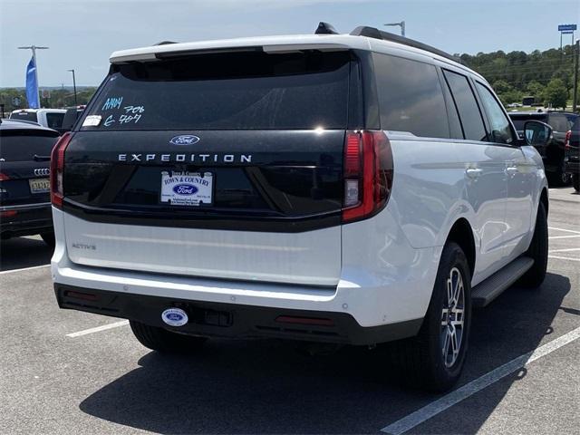 new 2025 Ford Expedition car, priced at $68,954