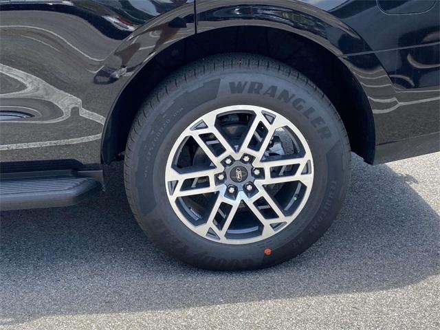 new 2025 Ford Expedition car, priced at $66,164
